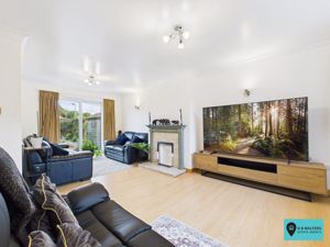 Living Room- click for photo gallery